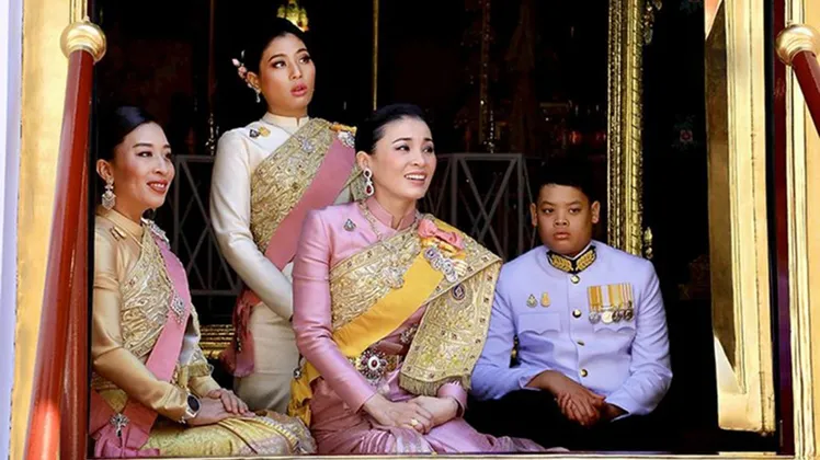 থাই চাকরি রাজবংশ