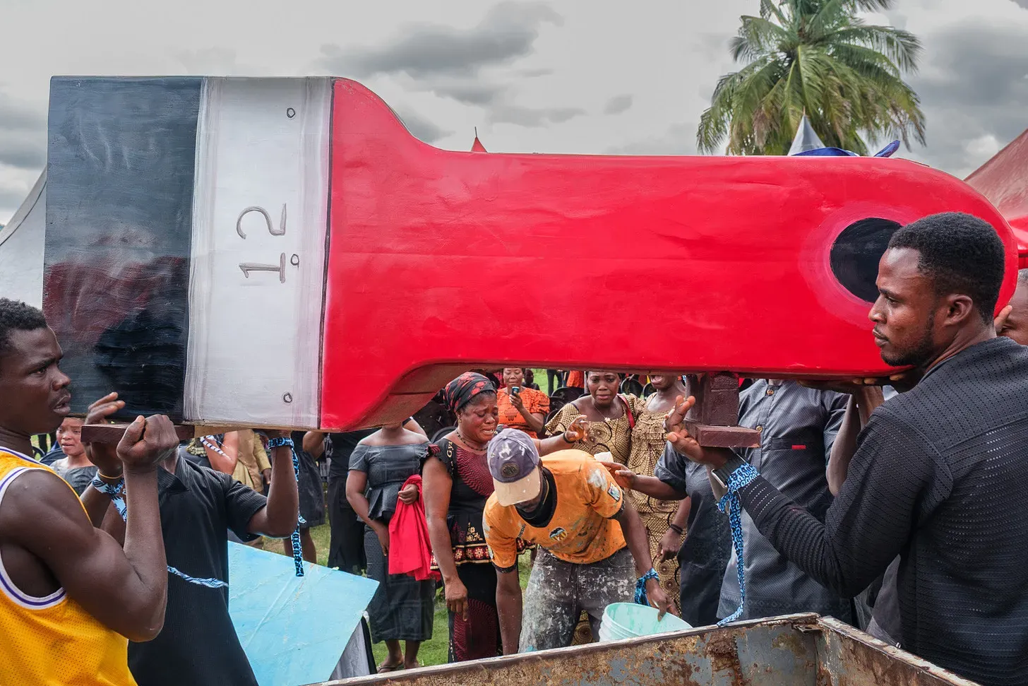 ডিজাইনার কফিন